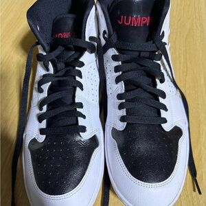 Nike Air Jordan 1 Mid White/Black/Red – Men’s Size 12 – Excellent Condition